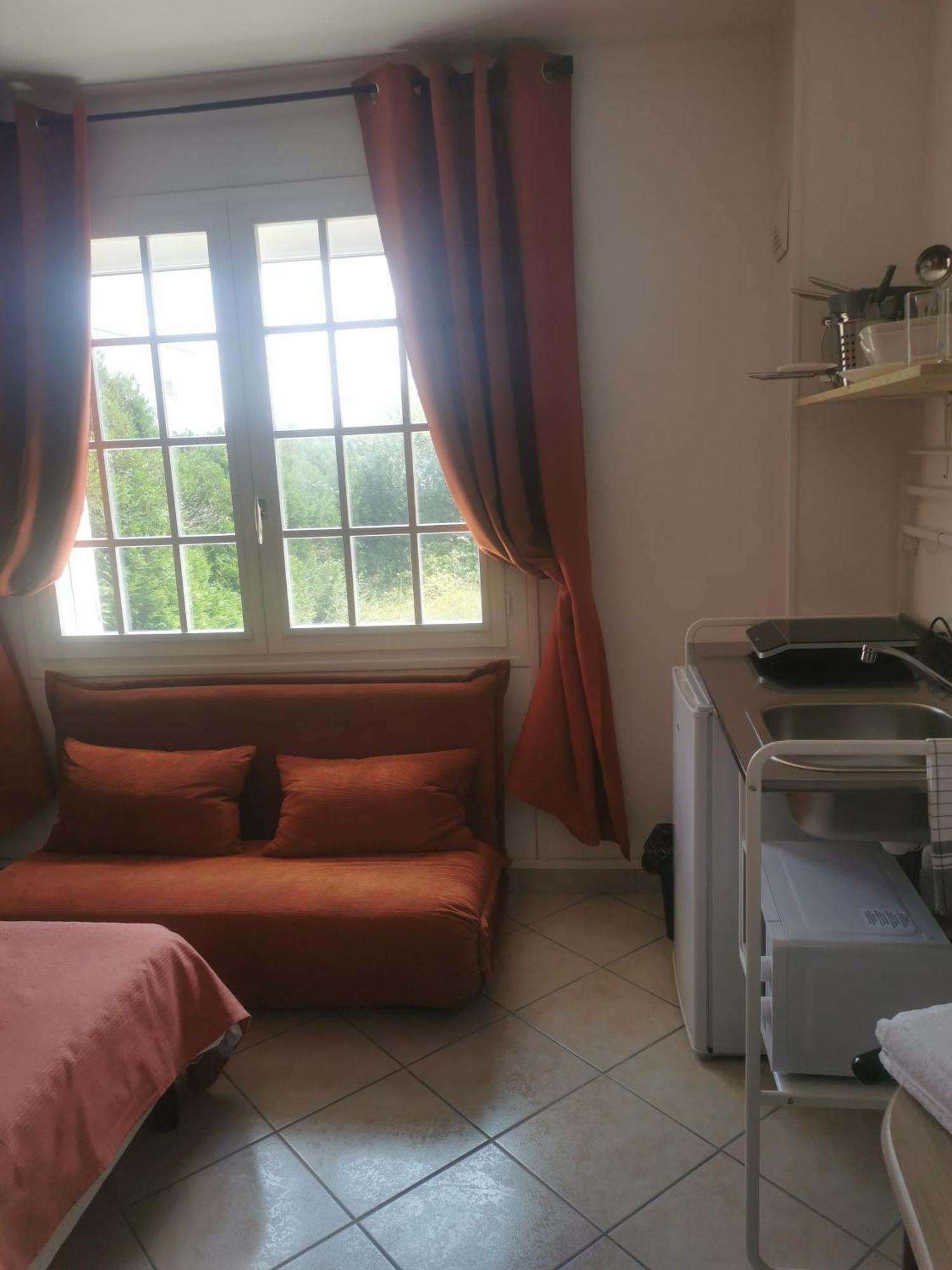 Appartement 4 , Disneyland - Parking Gratuit - Maison Des Platanes Meaux Ngoại thất bức ảnh